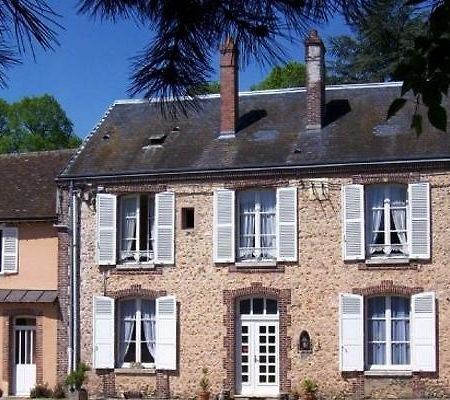 Ferme Du Chateau Bailleau-l'Eveque Exterior photo